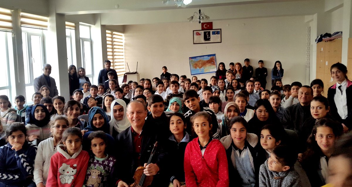 Vali Kurt İsmail Paşa Secondary School, Peyas, Diyarbakır